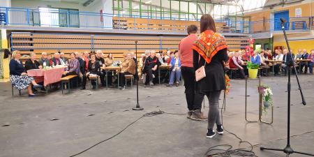 SKEČ PAVLINE ROŽE STA PREDSTAVILA  MLADA GREGA IN TINKARA IZ SPODNJEGA BRNIKA